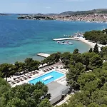 Depandance Imperial By Globtour Vodice
