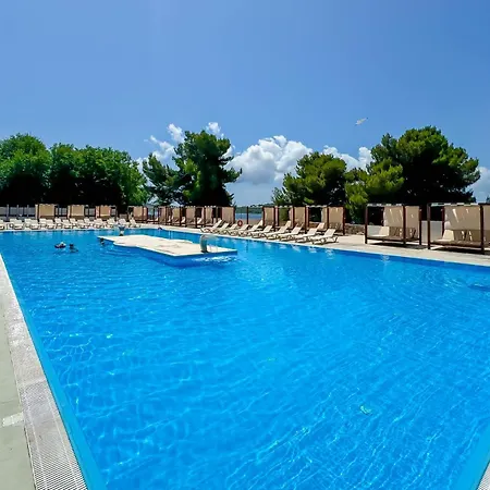 Depandance Imperial By Globtour Hotel 3*