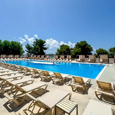 Depandance Imperial By Globtour Hotel 3*