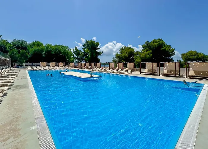 Depandance Imperial By Globtour Hotel 3*